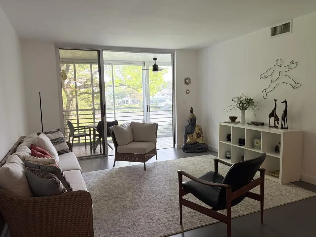 3503 Oaks Way Pompano Beach FL 33069