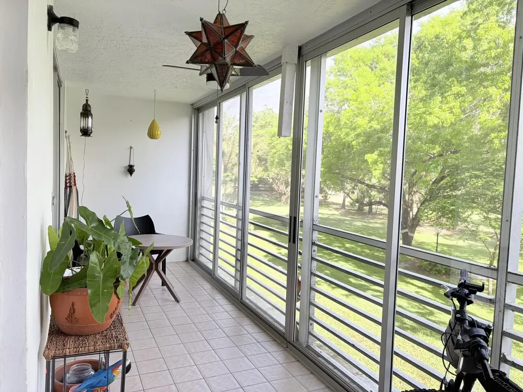 3503 Oaks Way Pompano Beach FL 33069