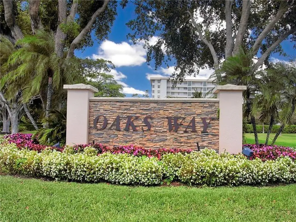 3503 Oaks Way Pompano Beach FL 33069