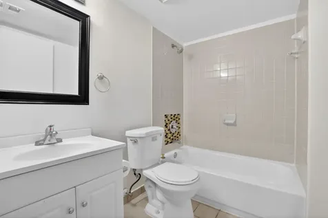 300 Palm Circle W Pembroke Pines FL 33025
