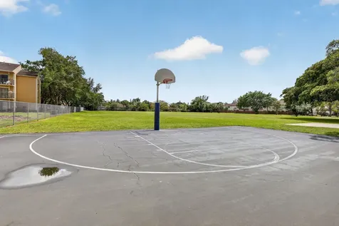 300 Palm Circle W Pembroke Pines FL 33025
