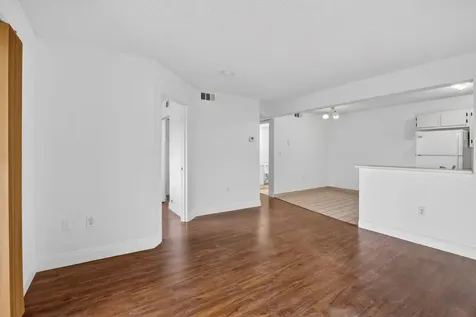 300 Palm Circle W Pembroke Pines FL 33025