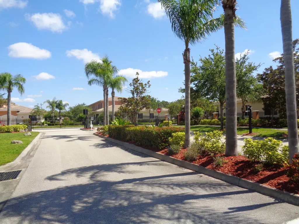 2582 Langrove Lane SW Vero Beach FL 32962