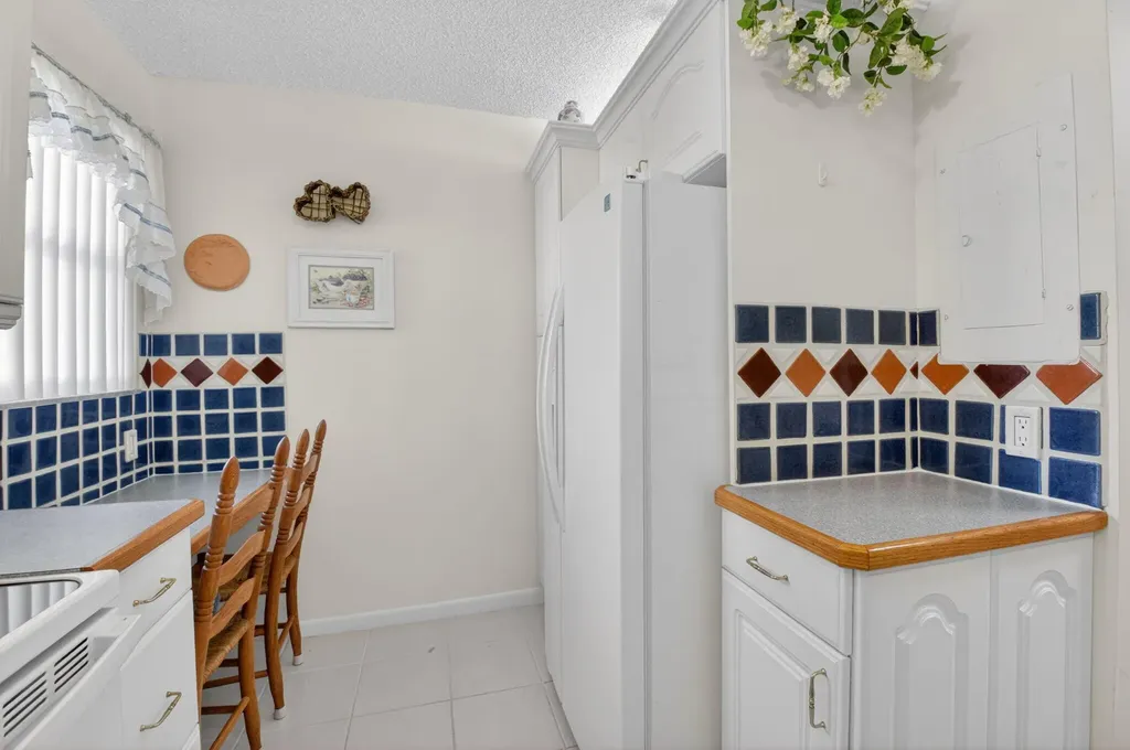 2935 SW 22nd Avenue Delray Beach FL 33445
