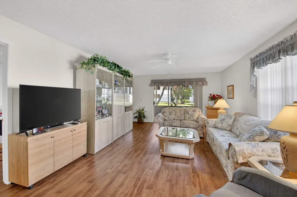 2935 SW 22nd Avenue Delray Beach FL 33445