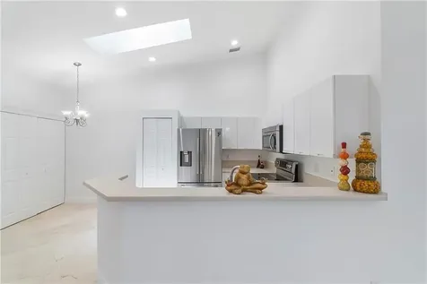 18434 Vía Di Sorrento Boca Raton FL 33496