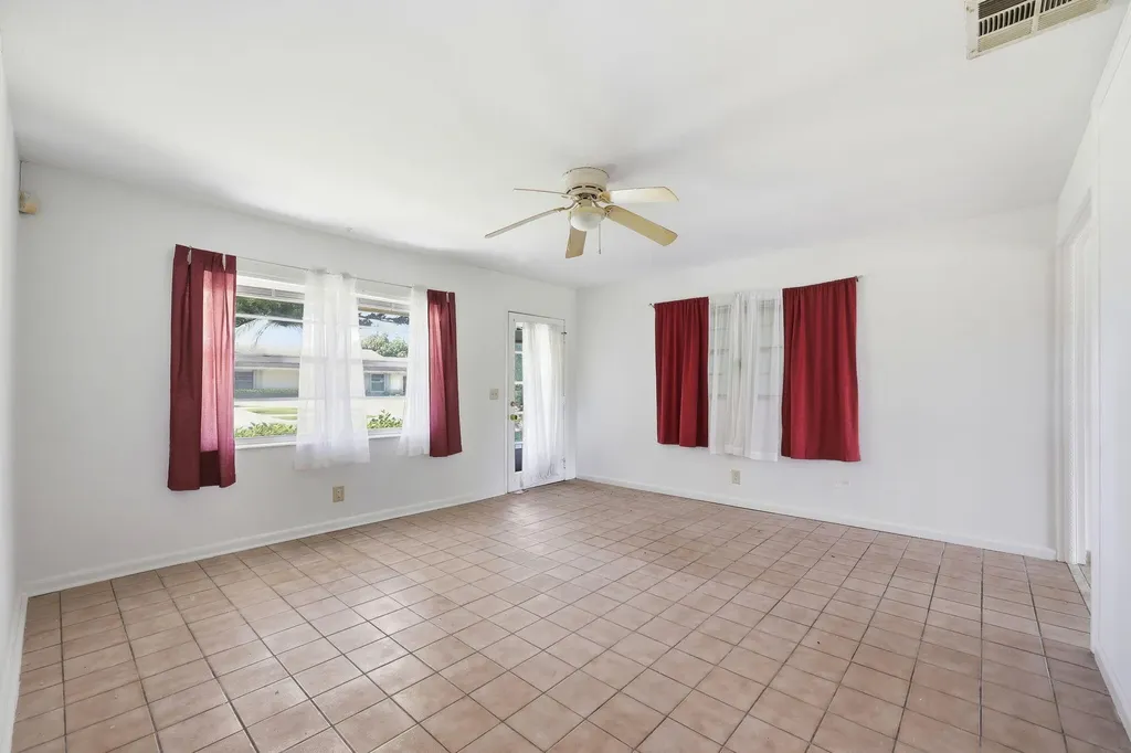 115 SE 11th Avenue Boynton Beach FL 33435