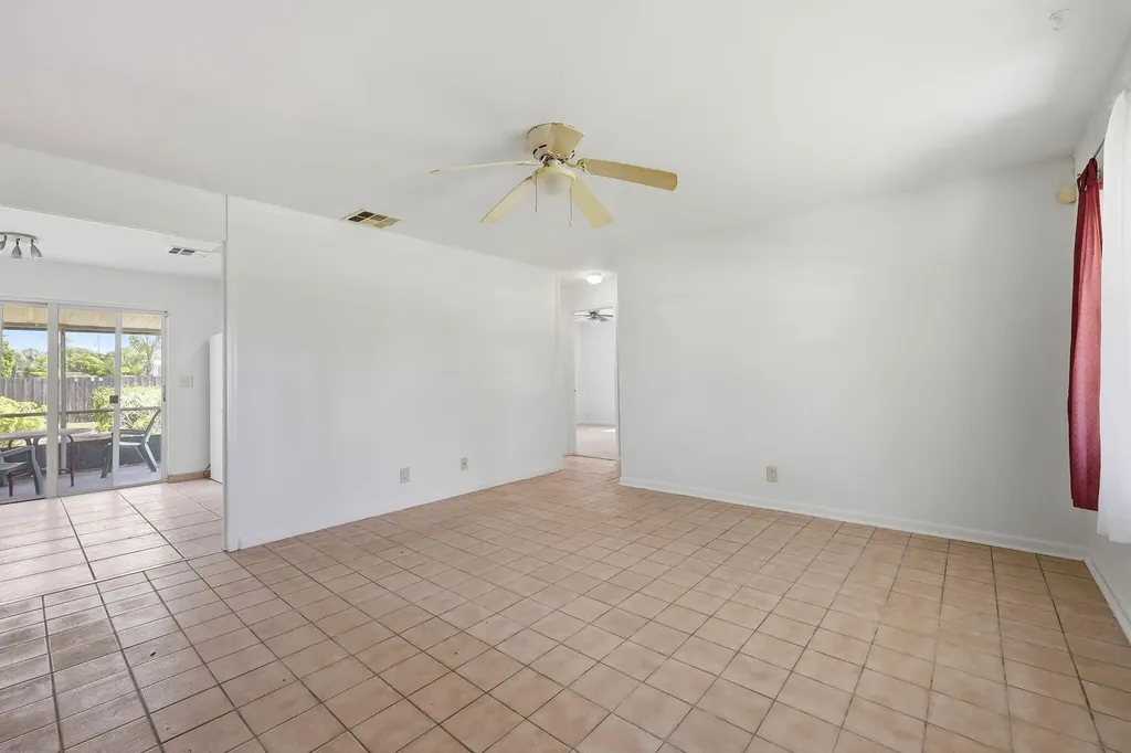115 SE 11th Avenue Boynton Beach FL 33435