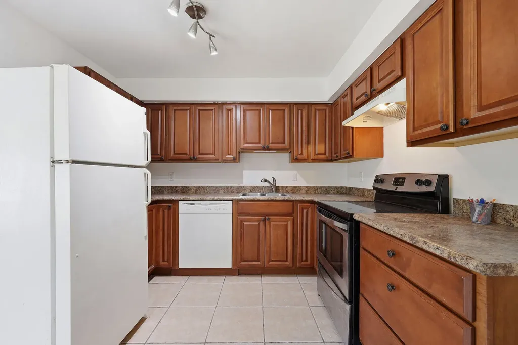 115 SE 11th Avenue Boynton Beach FL 33435