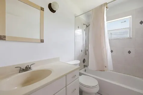 115 SE 11th Avenue Boynton Beach FL 33435