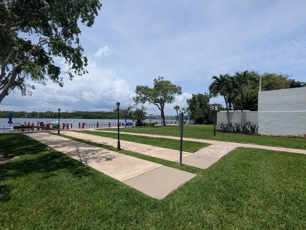 2121 N Ocean Boulevard Boca Raton FL 33431