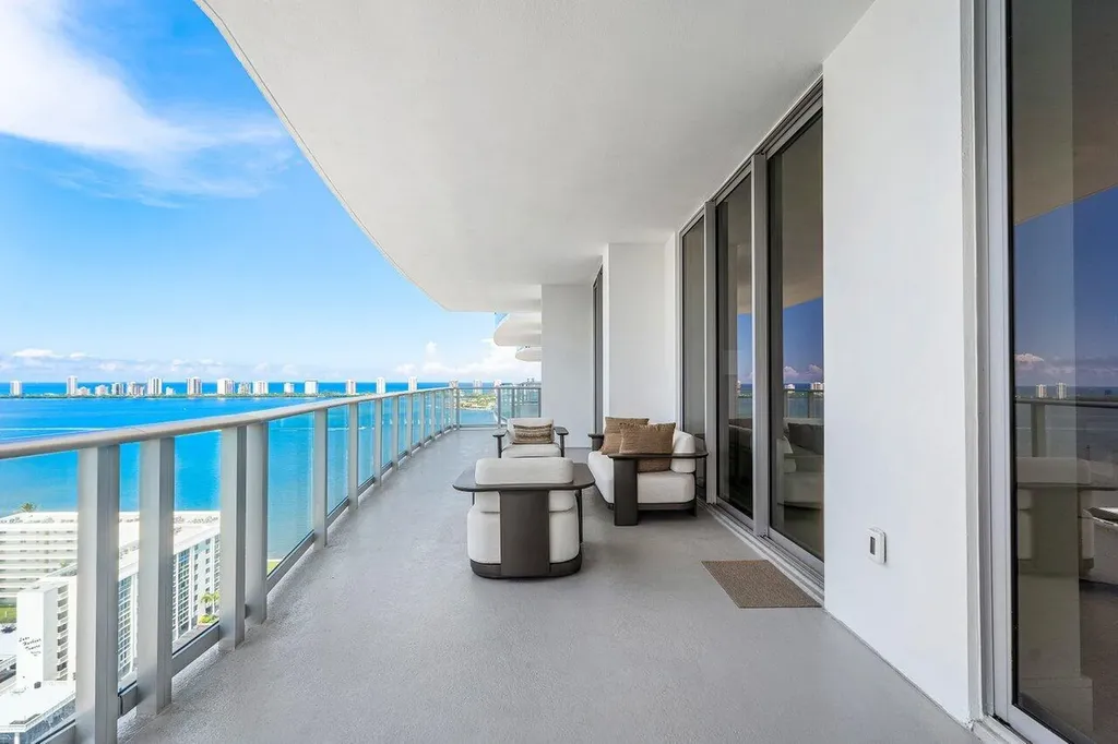 220 Lake Shore Drive Lake Park FL 33403