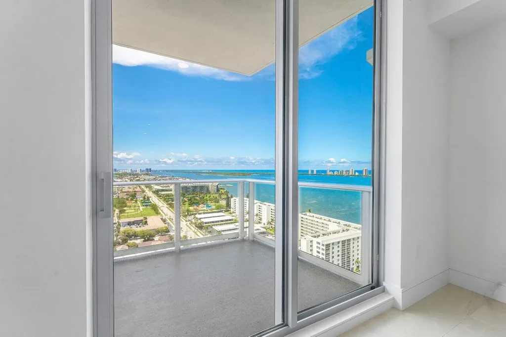 220 Lake Shore Drive Lake Park FL 33403
