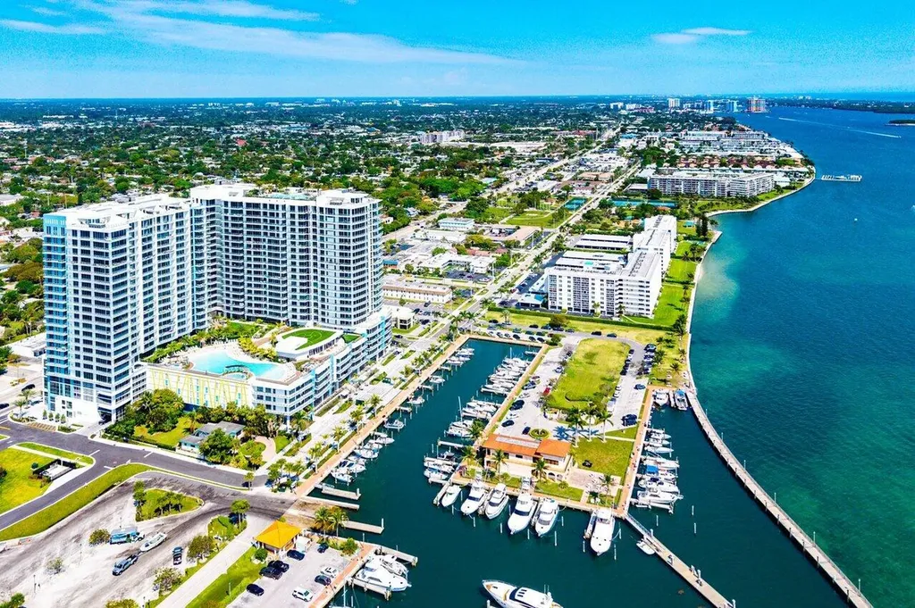 220 Lake Shore Drive Lake Park FL 33403