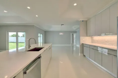 2233 SW Elmwood Avenue Port St Lucie FL 34953