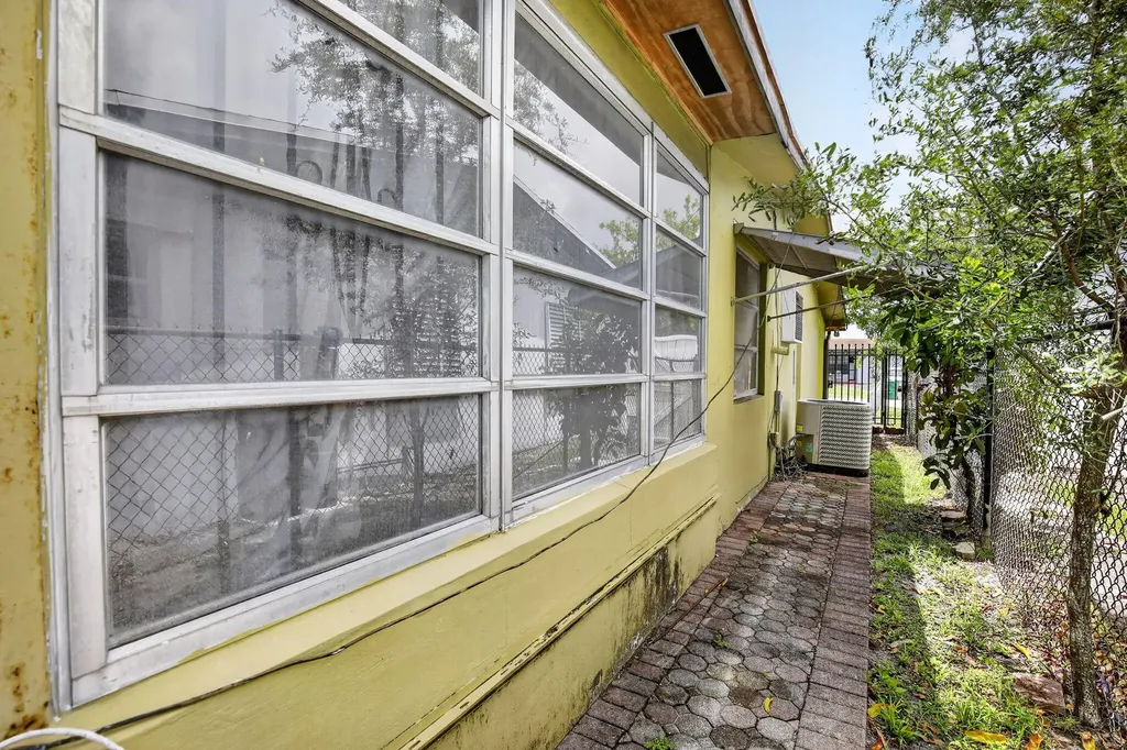 6768 Pansy Drive Miramar FL 33023