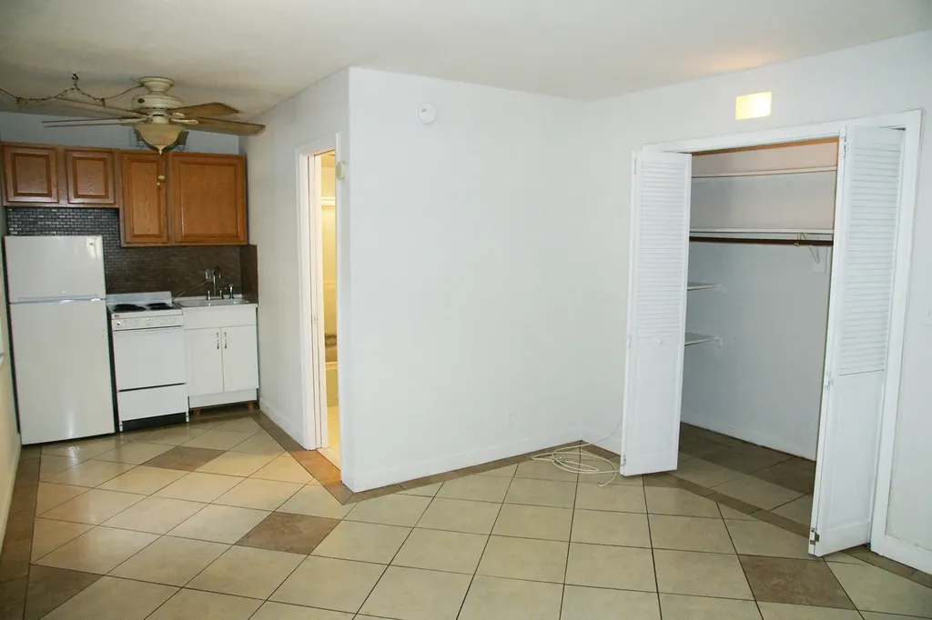 2031 SE 5th Street Deerfield Beach FL 33441