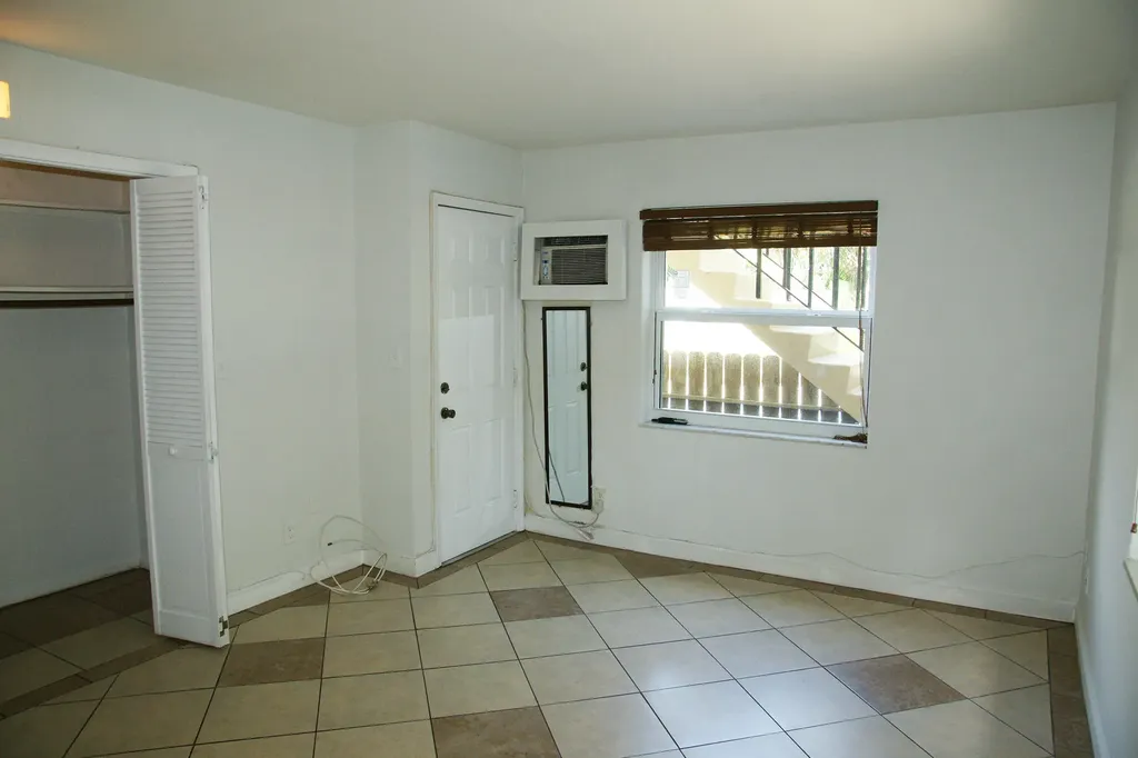 2031 SE 5th Street Deerfield Beach FL 33441