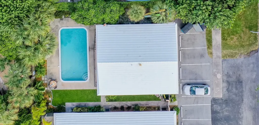 2031 SE 5th Street Deerfield Beach FL 33441