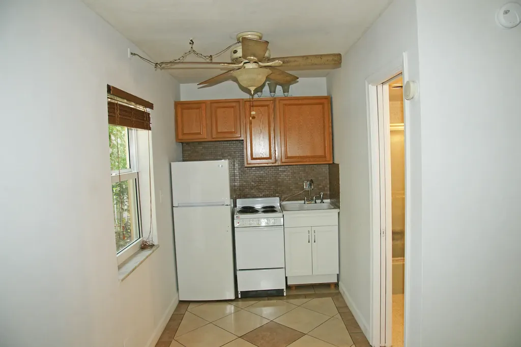 2031 SE 5th Street Deerfield Beach FL 33441