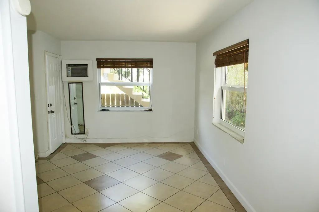 2031 SE 5th Street Deerfield Beach FL 33441