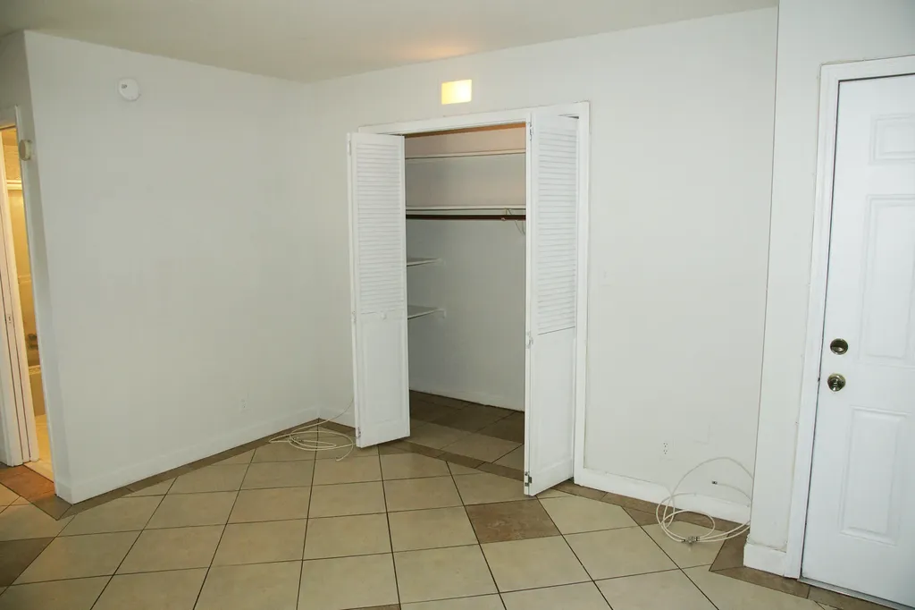 2031 SE 5th Street Deerfield Beach FL 33441