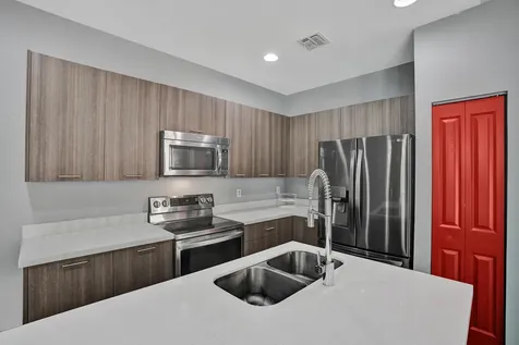 5902 NW 46th Lane Tamarac FL 33319