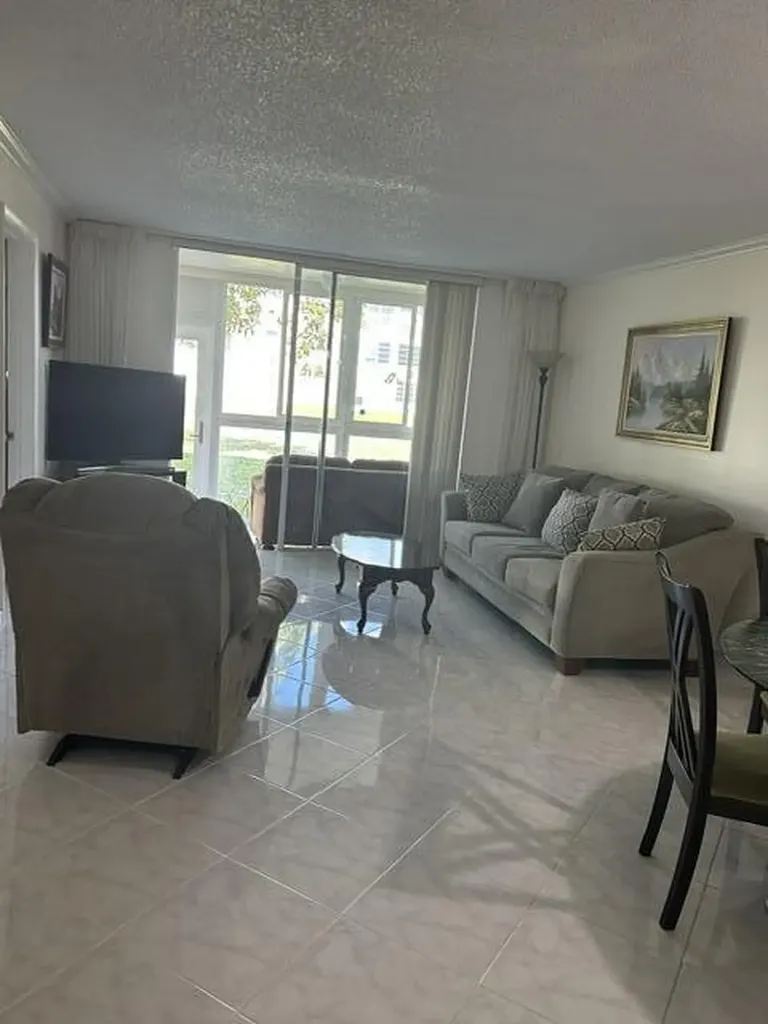 8020 N Sunrise Lakes Drive W Sunrise FL 33322