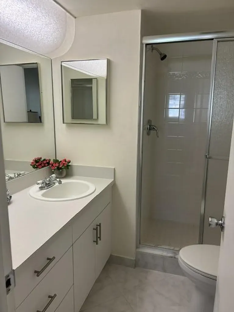8020 N Sunrise Lakes Drive W Sunrise FL 33322