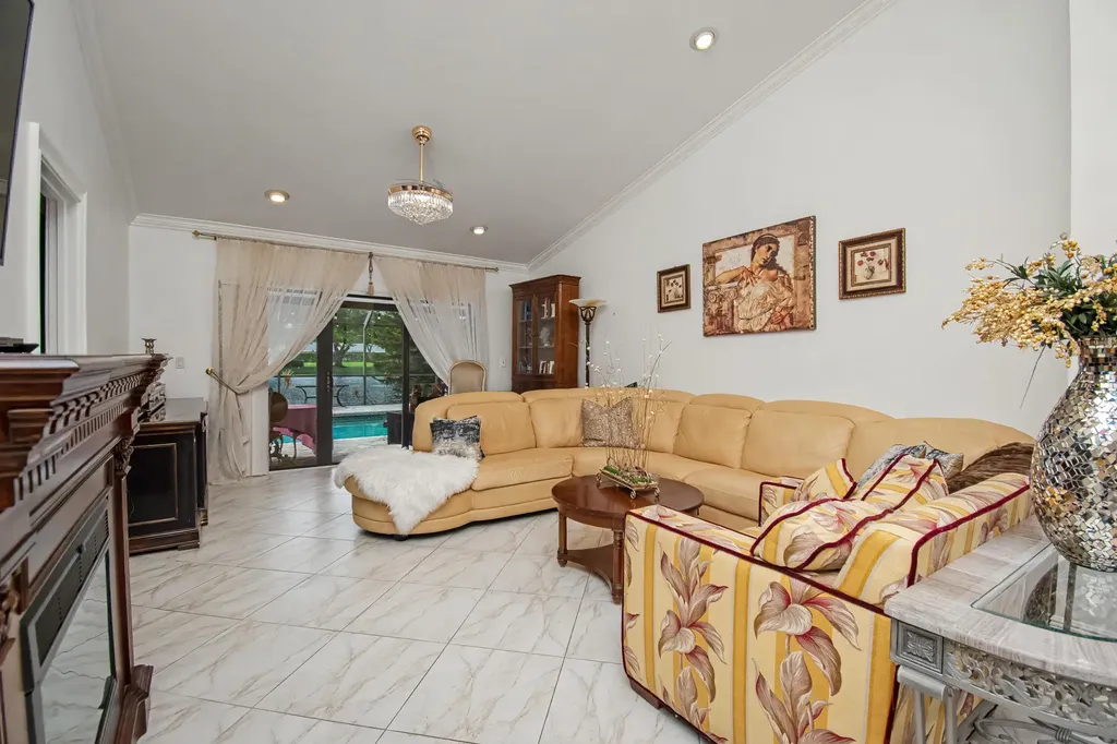 9708 Erica Court Boca Raton FL 33496