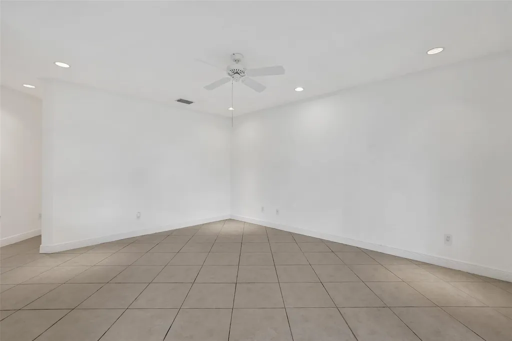 10902 Tamoron Lane Boca Raton FL 33498