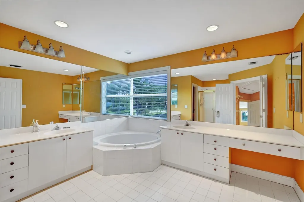 10902 Tamoron Lane Boca Raton FL 33498