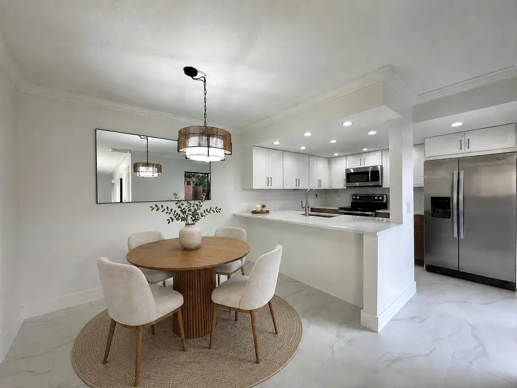 9148 SW 23rd Street Davie FL 33324