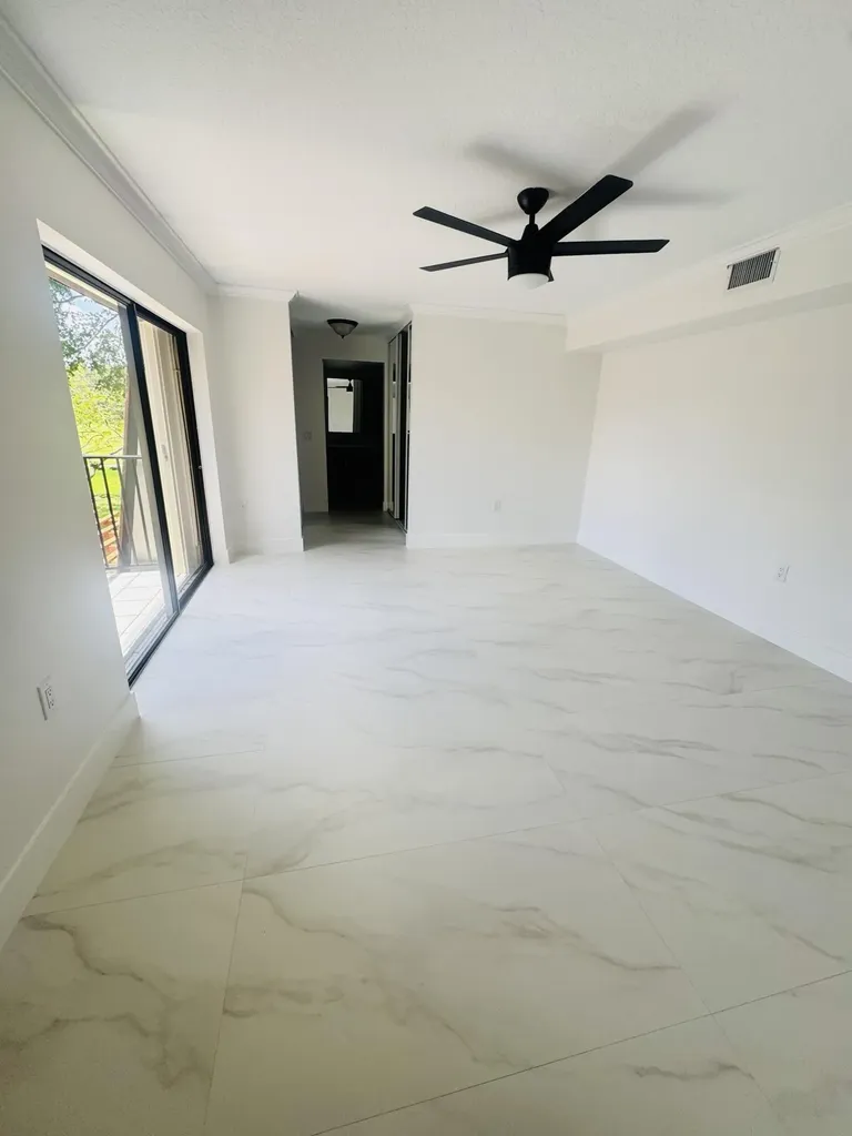 9148 SW 23rd Street Davie FL 33324