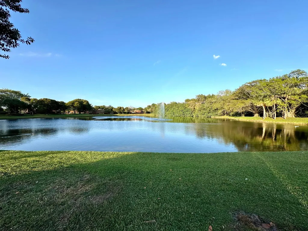 9148 SW 23rd Street Davie FL 33324