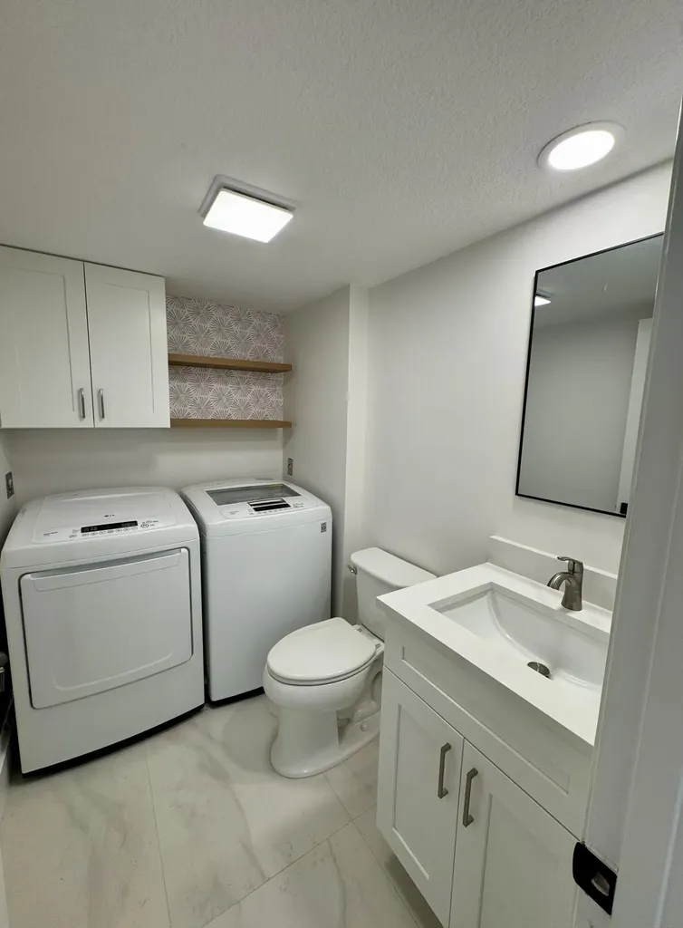 9148 SW 23rd Street Davie FL 33324