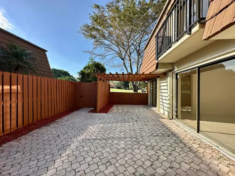 9148 SW 23rd Street Davie FL 33324