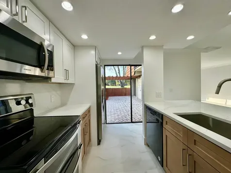 9148 SW 23rd Street Davie FL 33324