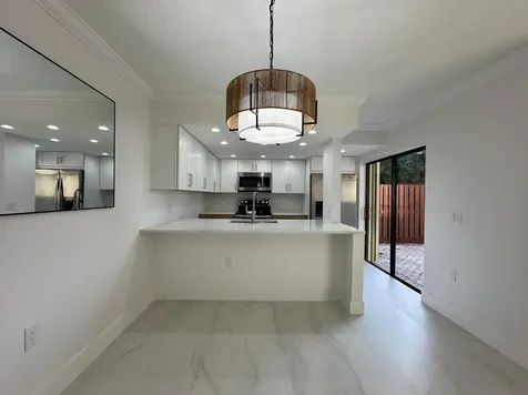 9148 SW 23rd Street Davie FL 33324
