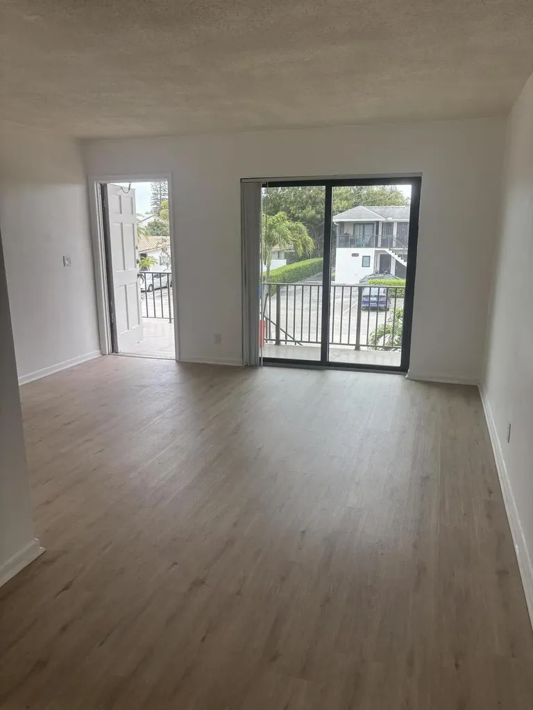 521 NE 45th Street Boca Raton FL 33431