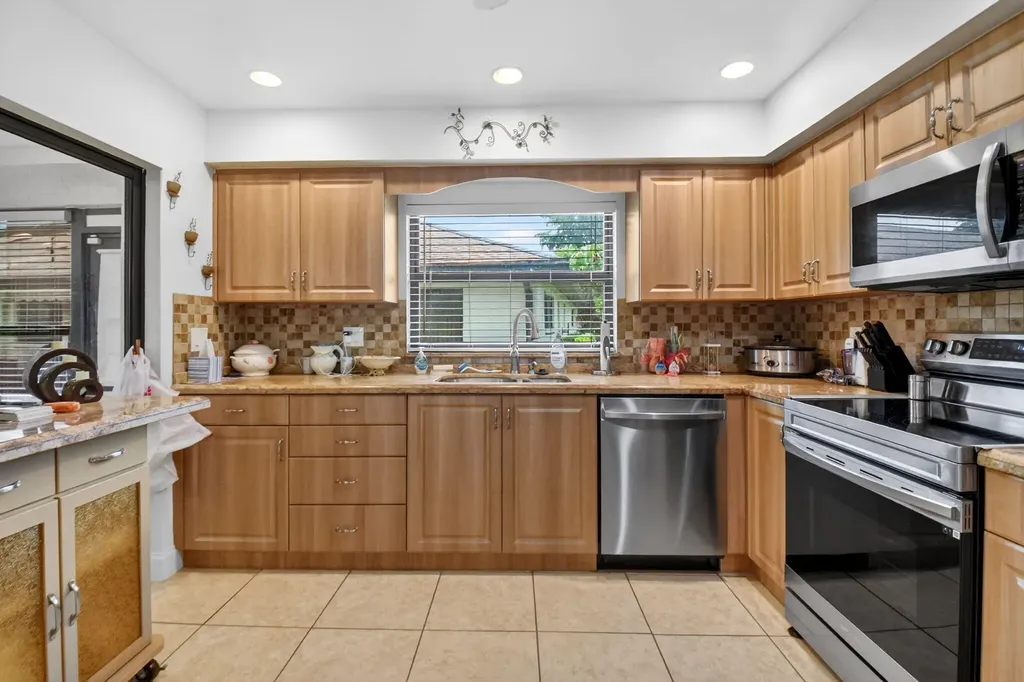 4735 Quailwood Way Boynton Beach FL 33436