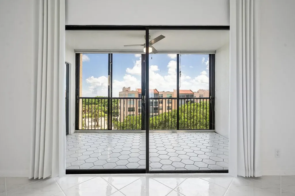 14475 Strathmore Lane Delray Beach FL 33446