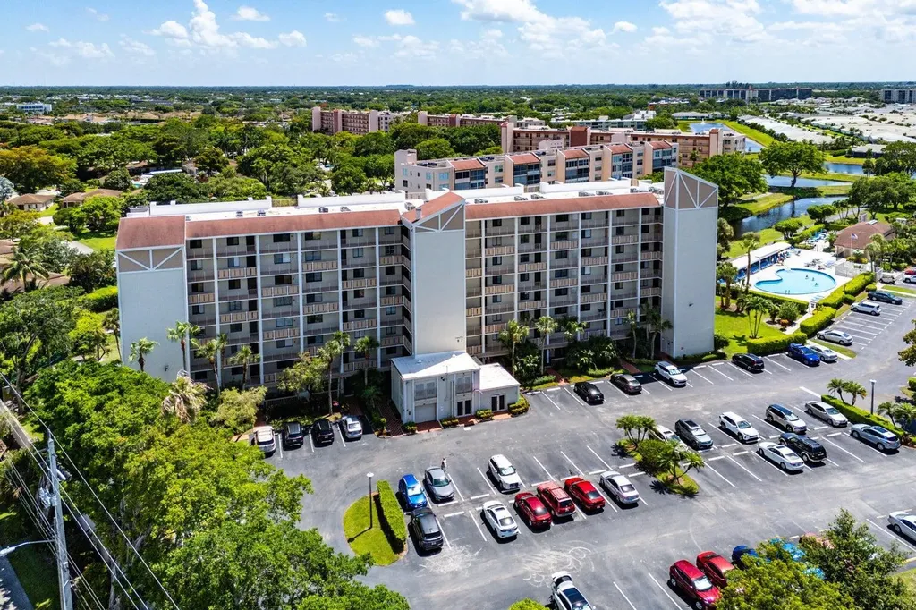 14475 Strathmore Lane Delray Beach FL 33446