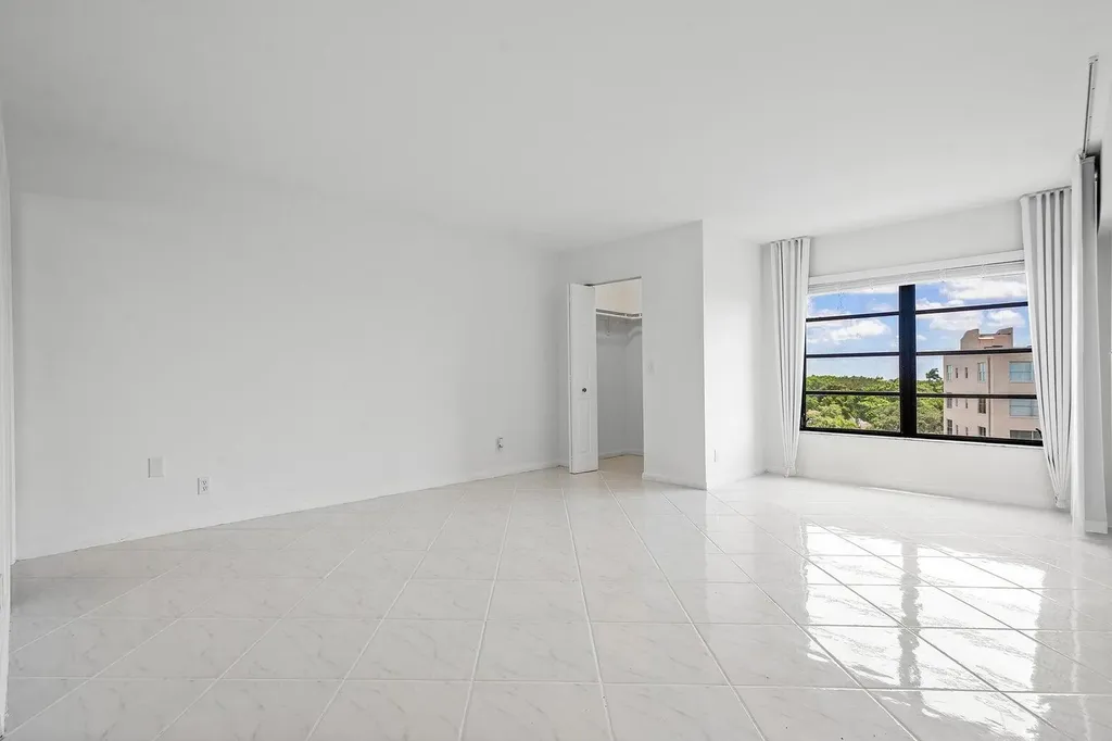 14475 Strathmore Lane Delray Beach FL 33446