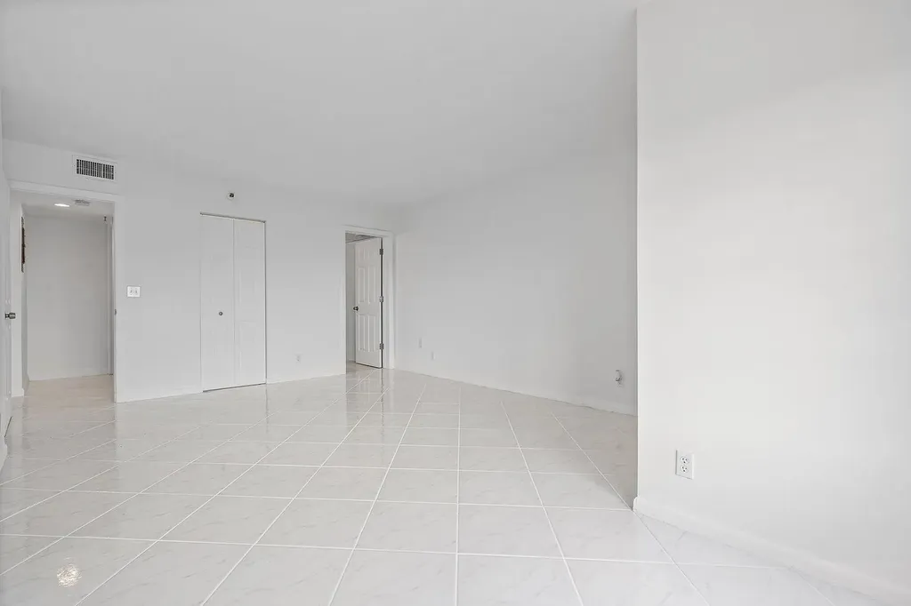 14475 Strathmore Lane Delray Beach FL 33446
