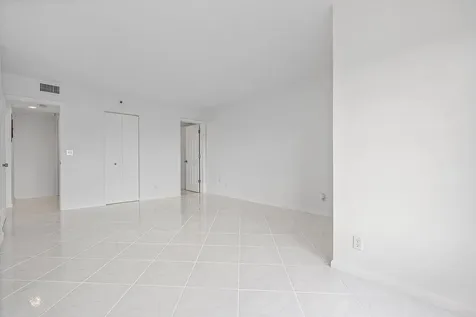 14475 Strathmore Lane Delray Beach FL 33446