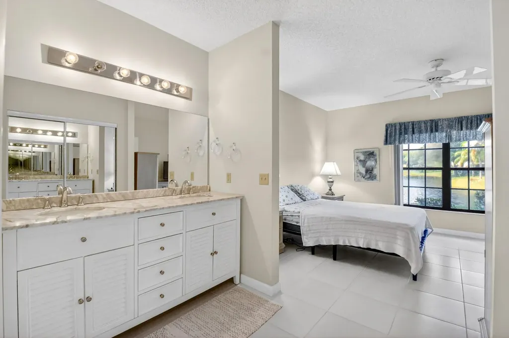 3281 Jog Park Drive Greenacres FL 33467
