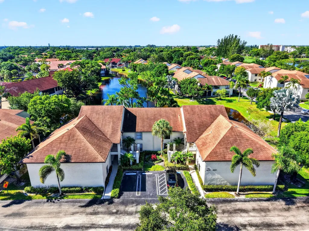 3281 Jog Park Drive Greenacres FL 33467