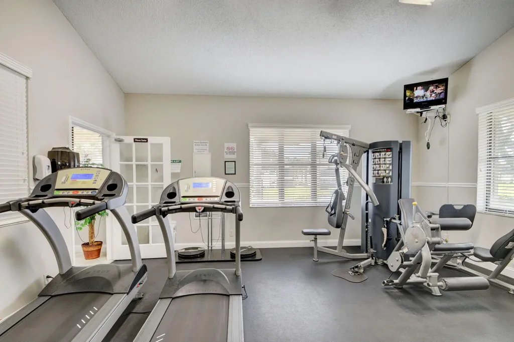 3281 Jog Park Drive Greenacres FL 33467