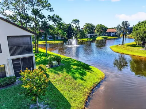 3281 Jog Park Drive Greenacres FL 33467